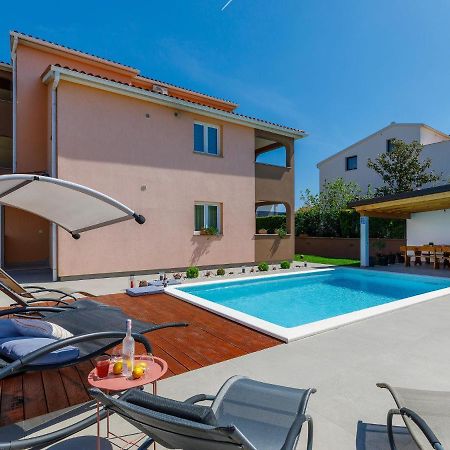 Holiday Home House Eric&Paolo By Interhome พูลา ภายนอก รูปภาพ