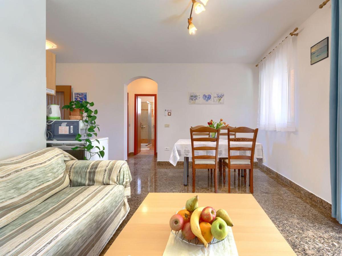Holiday Home House Eric&Paolo By Interhome พูลา ภายนอก รูปภาพ