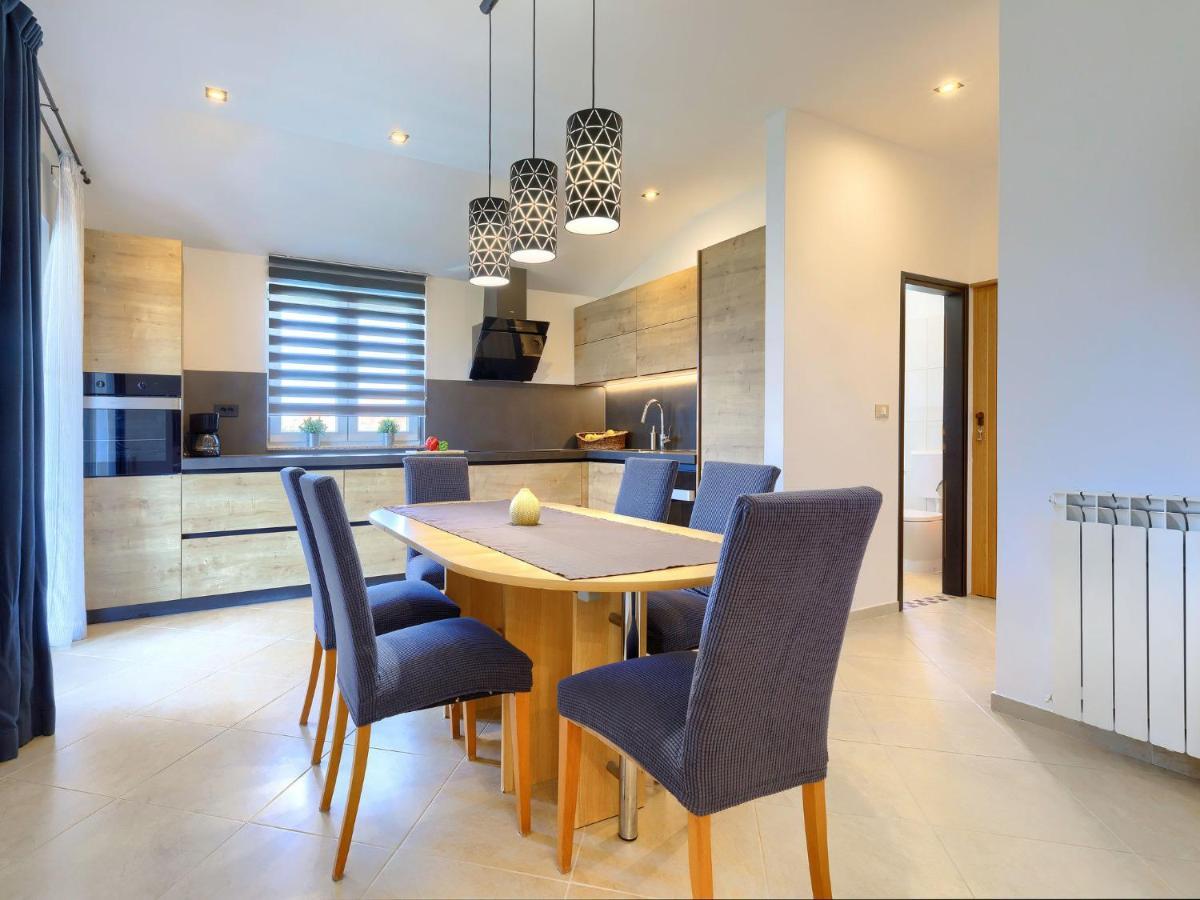 Holiday Home House Eric&Paolo By Interhome พูลา ภายนอก รูปภาพ