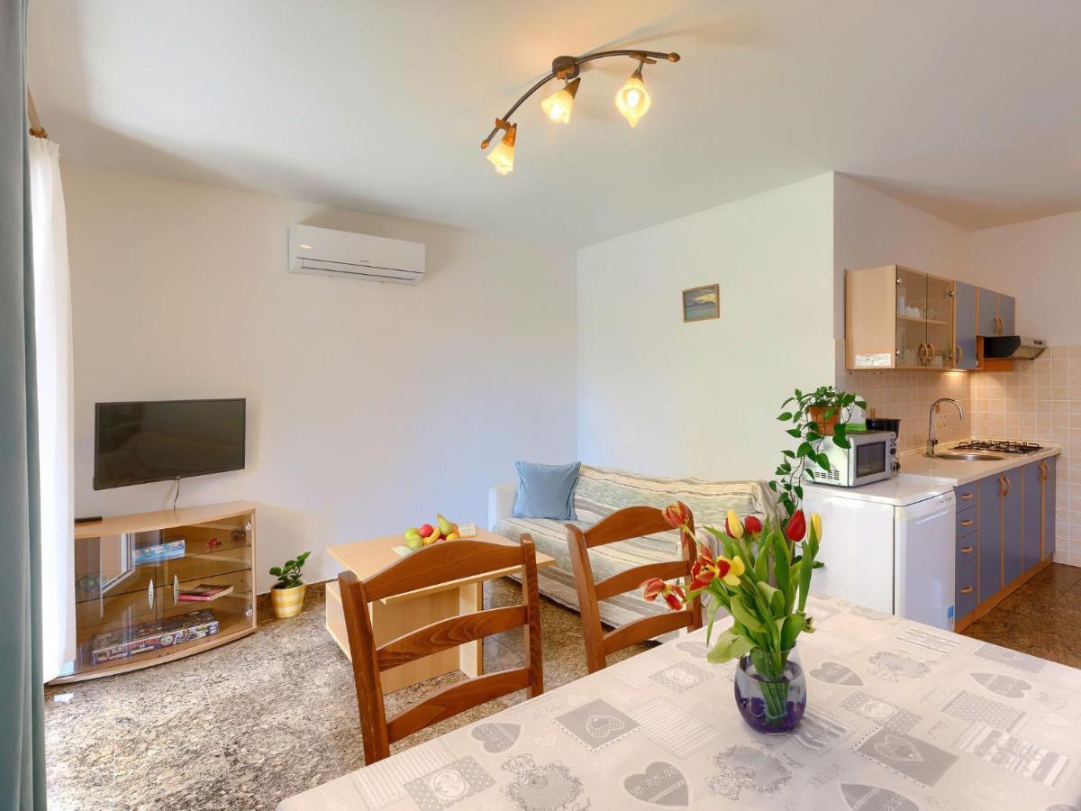 Holiday Home House Eric&Paolo By Interhome พูลา ภายนอก รูปภาพ