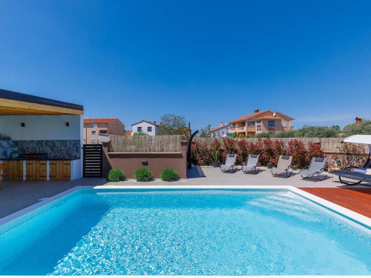 Holiday Home House Eric&Paolo By Interhome พูลา ภายนอก รูปภาพ